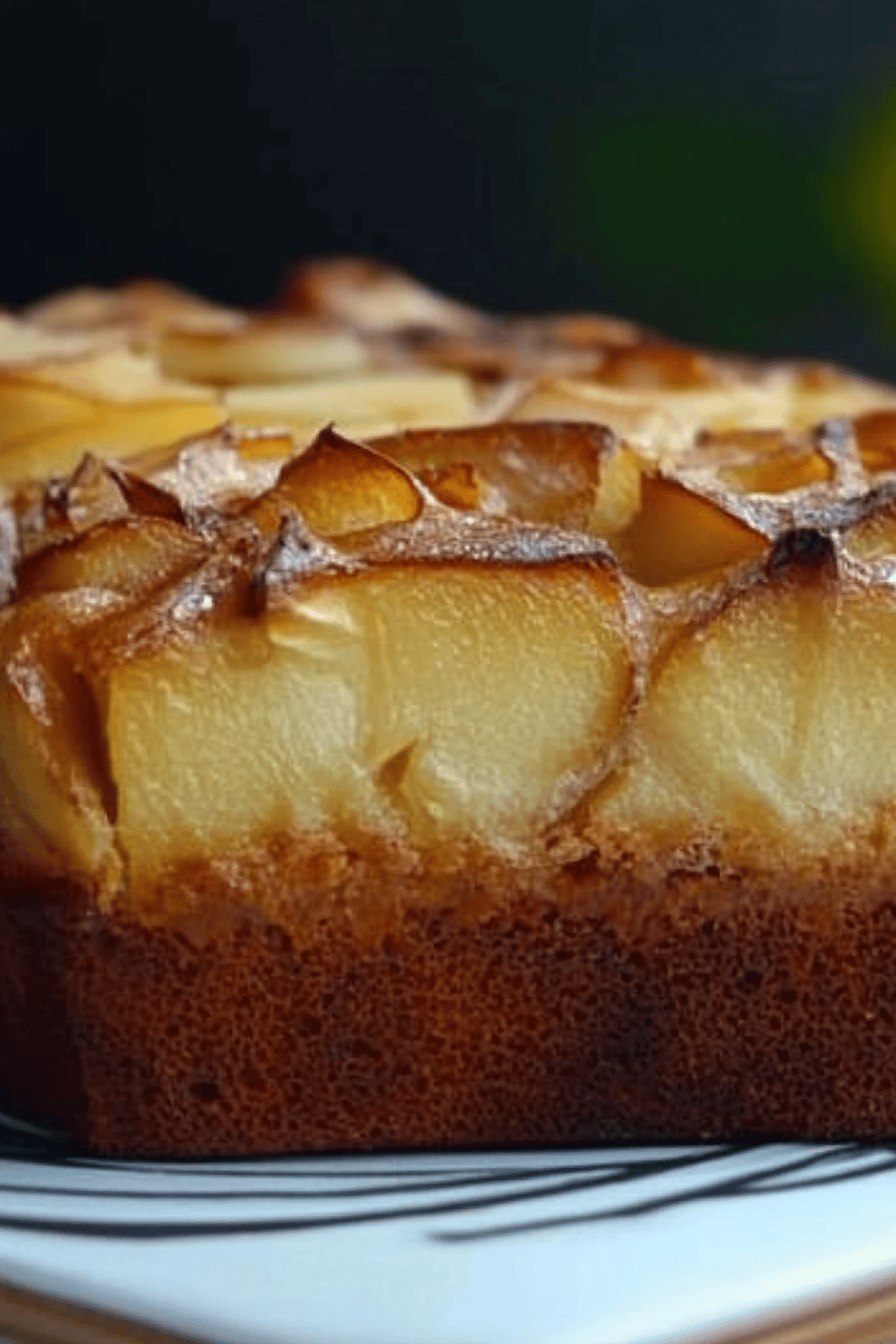 Facile et Délicieux: Recette de Cake aux Pommes Final Dish Presentation